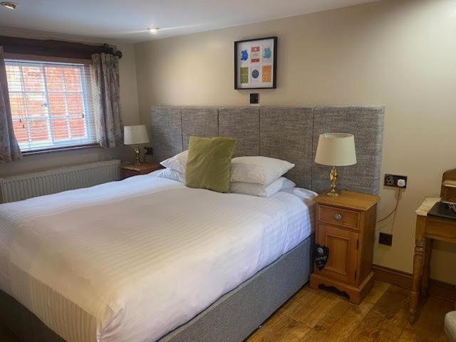 Sebastians Otel Oswestry Dış mekan fotoğraf